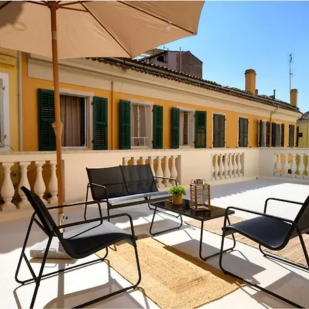 公寓 The In Town - With A Private Terrace *